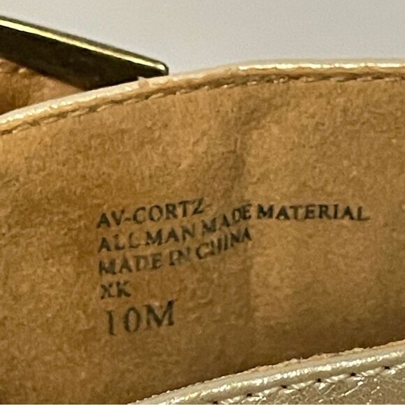 Adrienne Vittadini Cortz Gold Platform Sandal Chunky Metallic Wedge Size 10 - Picture 8 of 9